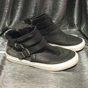 Blowfish Malibu Sneaker black pleather w/ camo